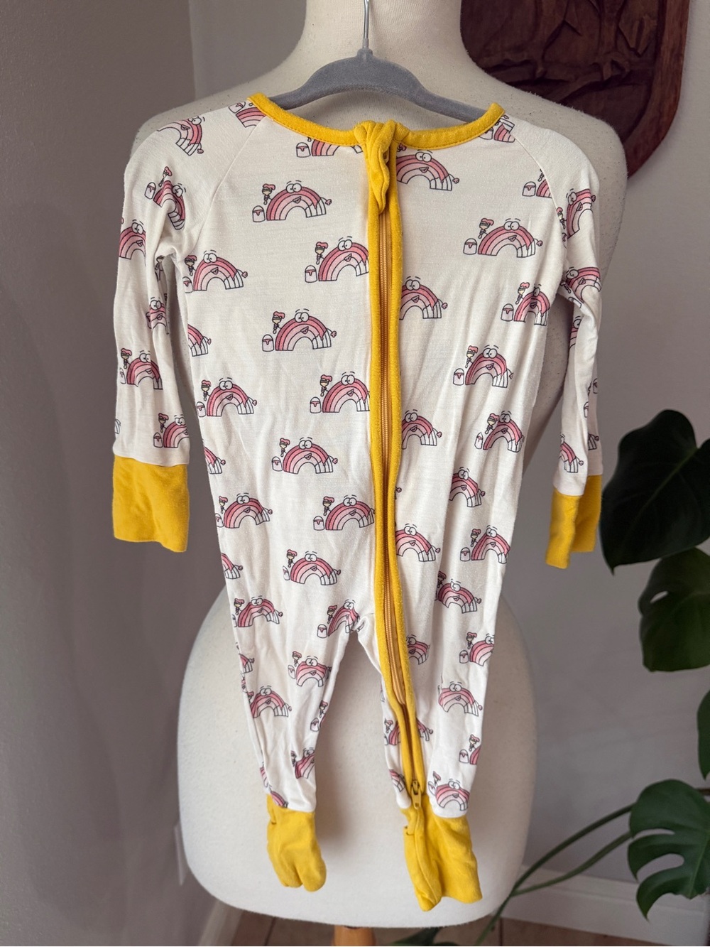 Tegan & Ollie Bamboo Rainbow Zip Footie Pajamas 9–12 Months
